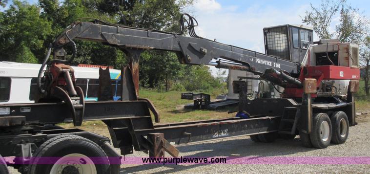 image for item L5438 1999 Prentice 210E log loader