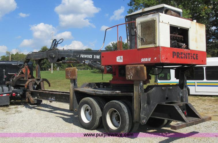 image for item L5438 1999 Prentice 210E log loader