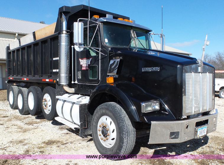 image for item L5583 1998 Kenworth T800 dump truck