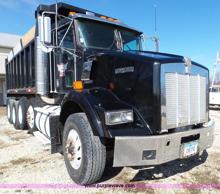 image for item L5583 1998 Kenworth T800 dump truck