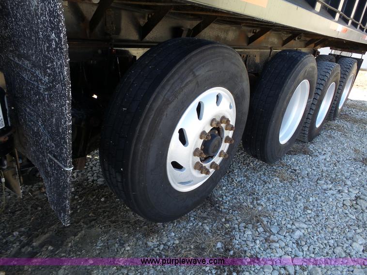 image for item L5583 1998 Kenworth T800 dump truck