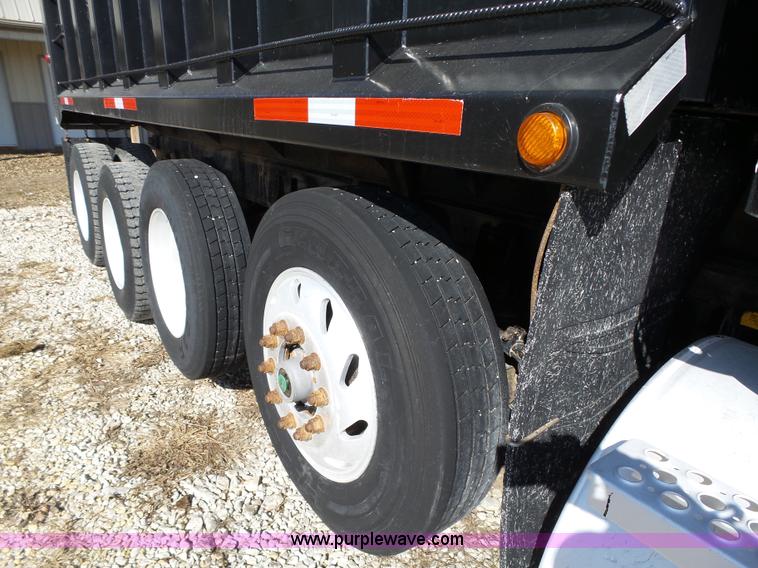 image for item L5583 1998 Kenworth T800 dump truck