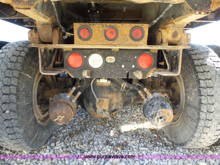 image for item L5583 1998 Kenworth T800 dump truck