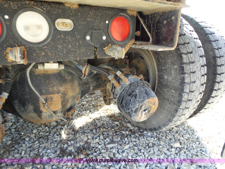 image for item L5583 1998 Kenworth T800 dump truck