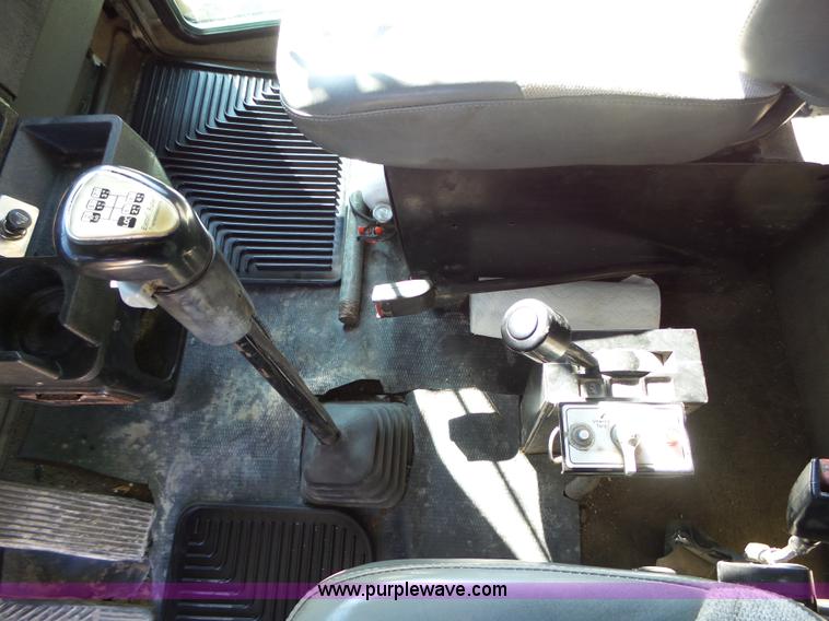 image for item L5583 1998 Kenworth T800 dump truck