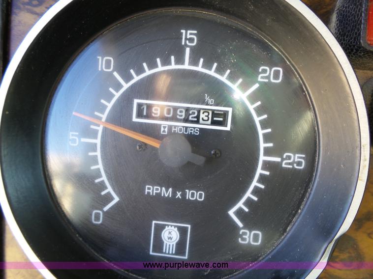 image for item L5583 1998 Kenworth T800 dump truck