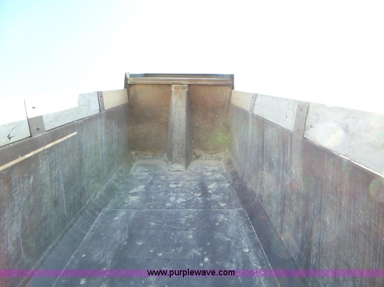 image for item L5583 1998 Kenworth T800 dump truck