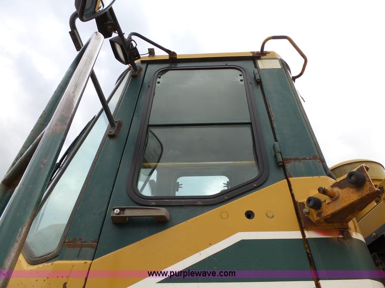 image for item L5587 1998 Kawasaki 85Z IV wheel loader