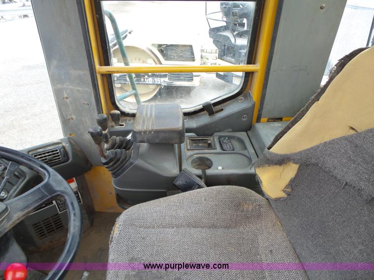 image for item L5587 1998 Kawasaki 85Z IV wheel loader