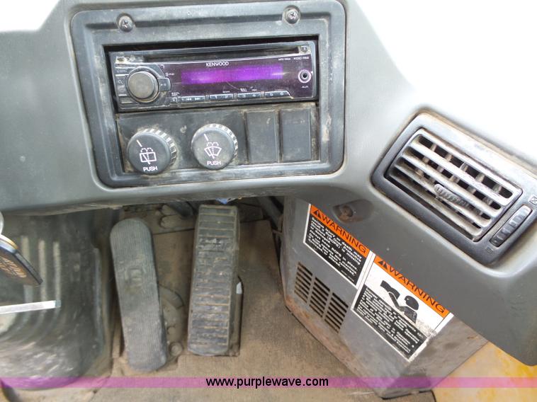 image for item L5587 1998 Kawasaki 85Z IV wheel loader