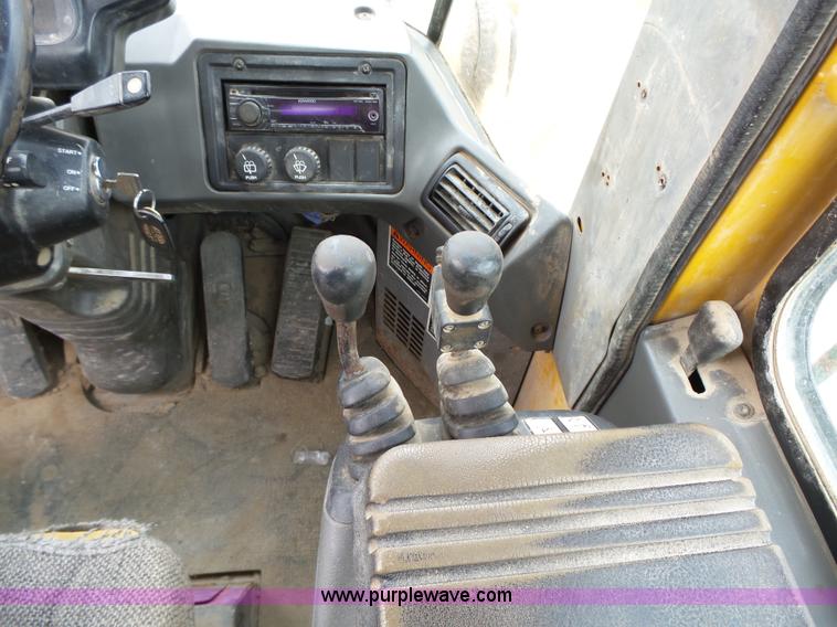 image for item L5587 1998 Kawasaki 85Z IV wheel loader