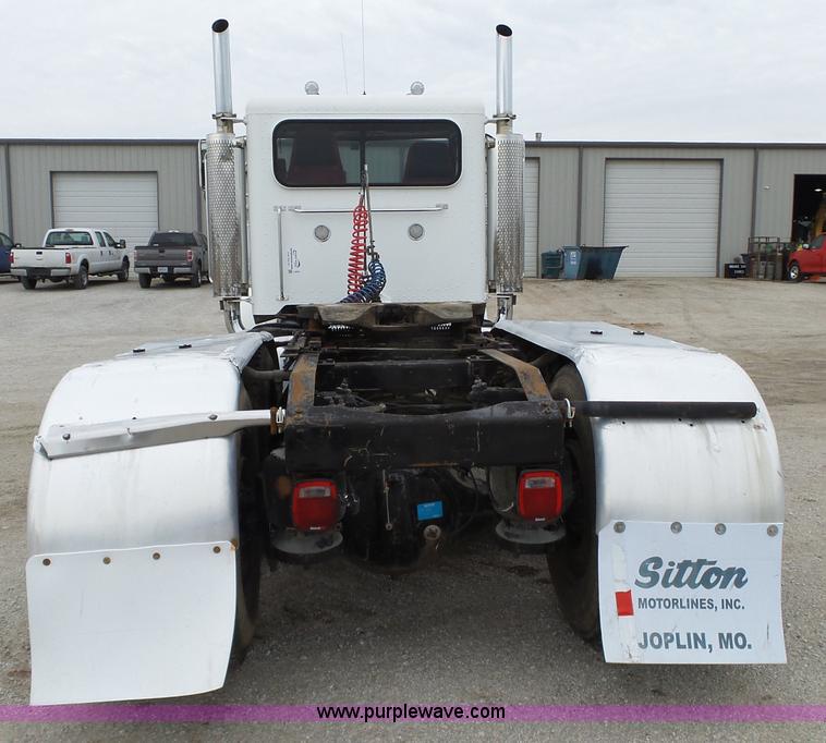 image for item L6273 1997 Peterbilt 379 semi truck