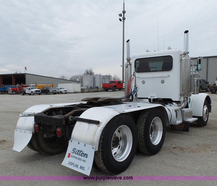 image for item L6273 1997 Peterbilt 379 semi truck