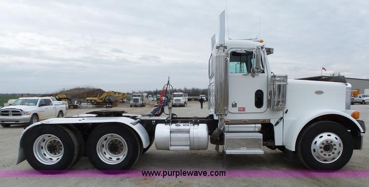 image for item L6273 1997 Peterbilt 379 semi truck