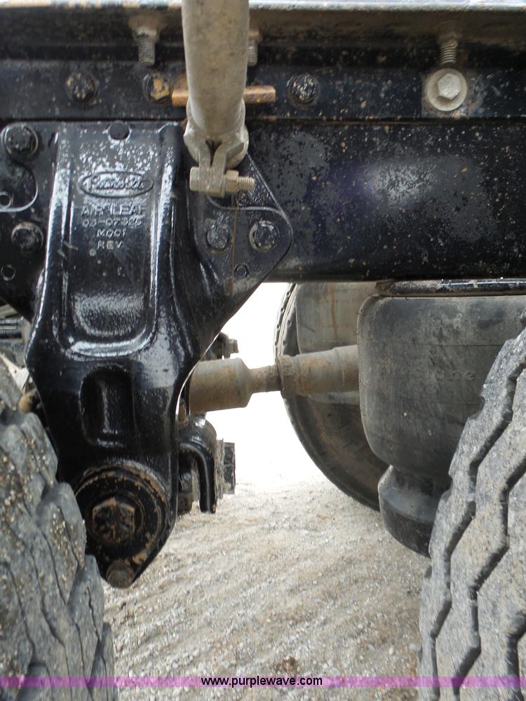 image for item L6273 1997 Peterbilt 379 semi truck