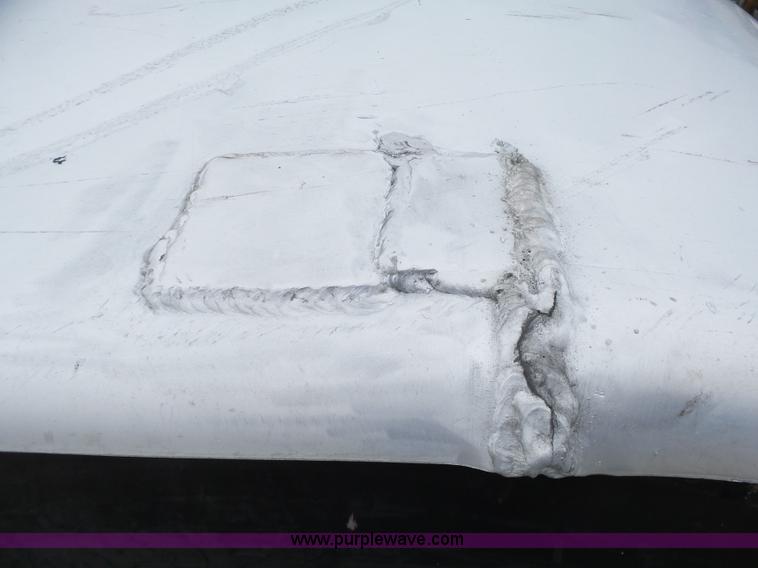 image for item L6273 1997 Peterbilt 379 semi truck