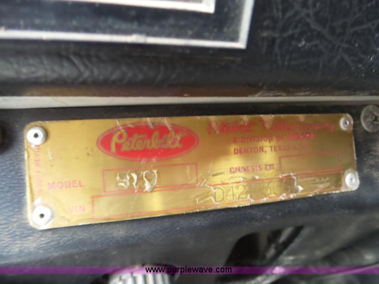 image for item L6273 1997 Peterbilt 379 semi truck