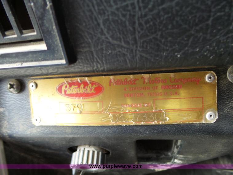 image for item L6273 1997 Peterbilt 379 semi truck