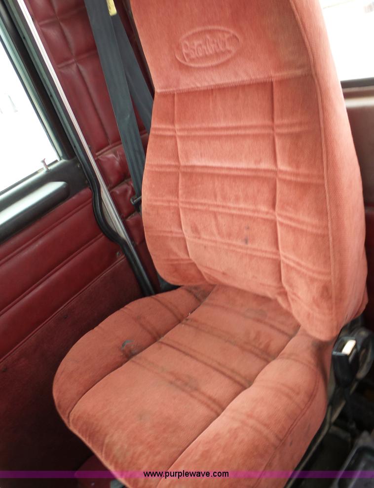 image for item L6273 1997 Peterbilt 379 semi truck