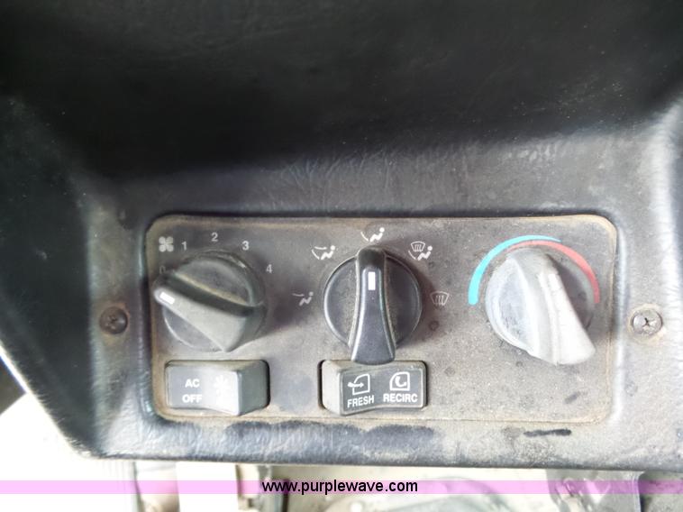 image for item L6273 1997 Peterbilt 379 semi truck