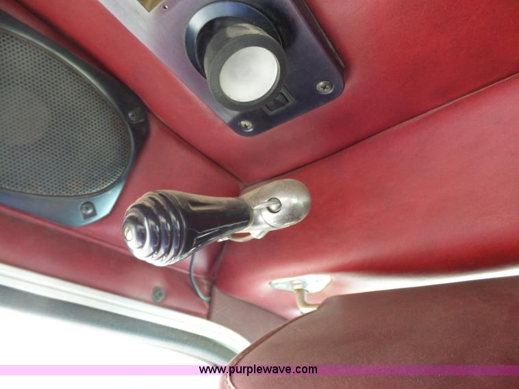 image for item L6273 1997 Peterbilt 379 semi truck