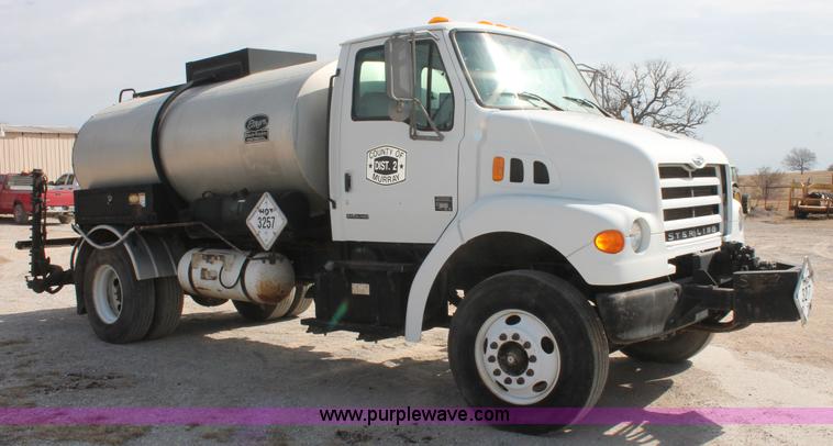 image for item L6833 2001 Sterling L7500 oil distribution truck