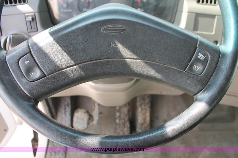 image for item L6833 2001 Sterling L7500 oil distribution truck