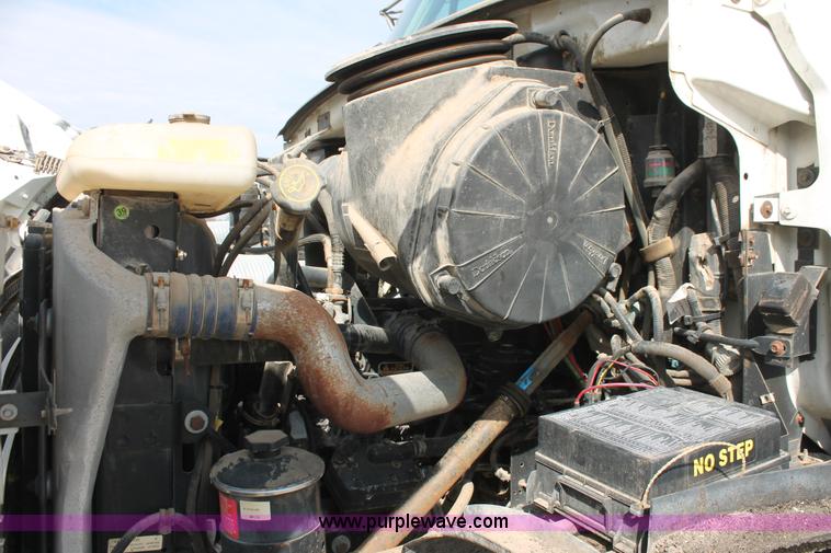 image for item L6833 2001 Sterling L7500 oil distribution truck