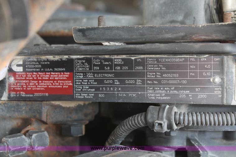 image for item L6833 2001 Sterling L7500 oil distribution truck