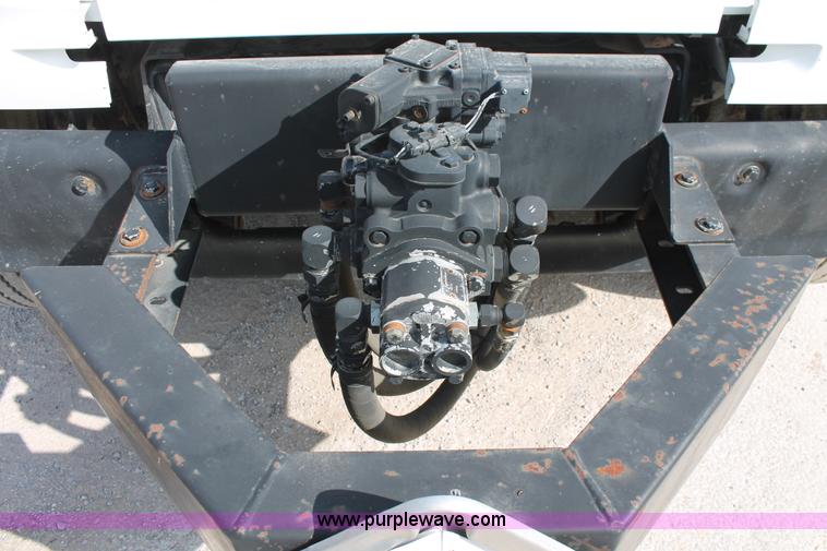 image for item L6833 2001 Sterling L7500 oil distribution truck