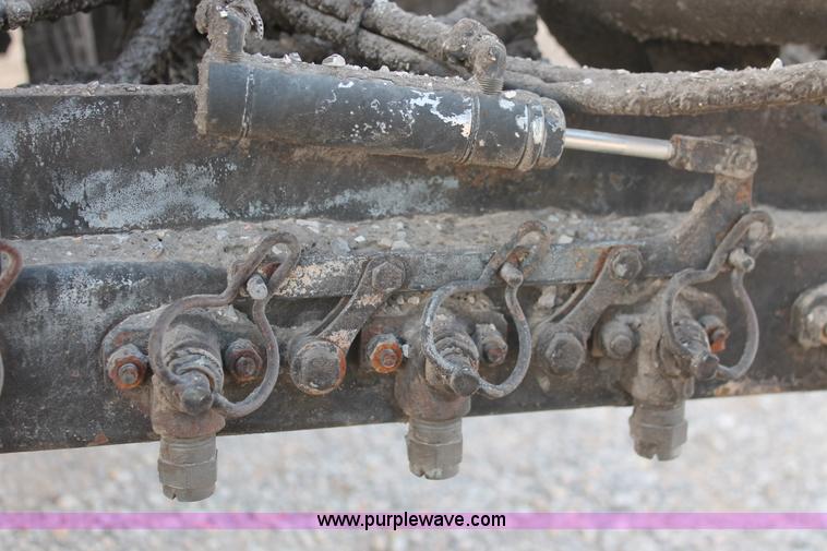 image for item L6833 2001 Sterling L7500 oil distribution truck