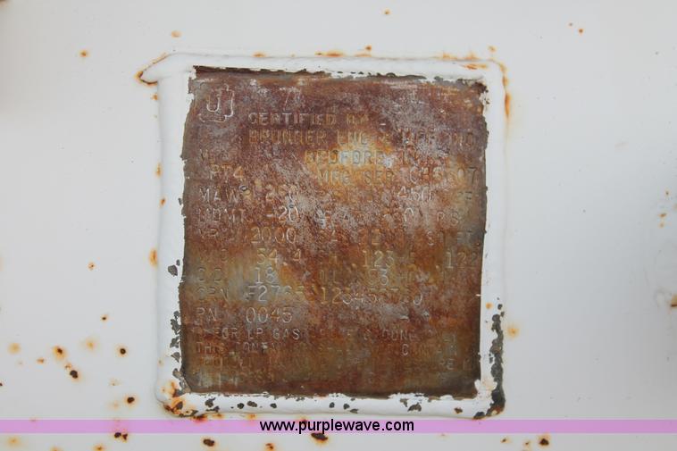 image for item L6833 2001 Sterling L7500 oil distribution truck