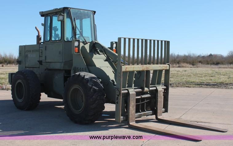 image for item L6839 1991 John Deere 544E wheel loader