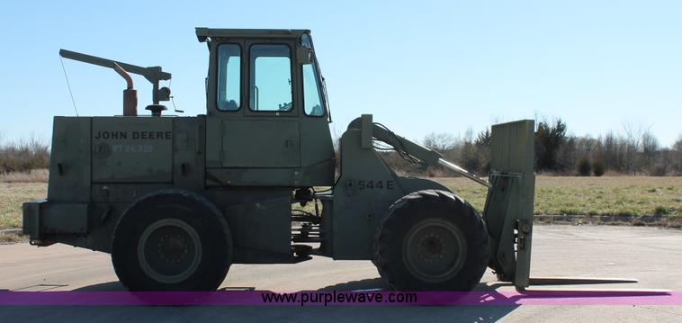 image for item L6839 1991 John Deere 544E wheel loader