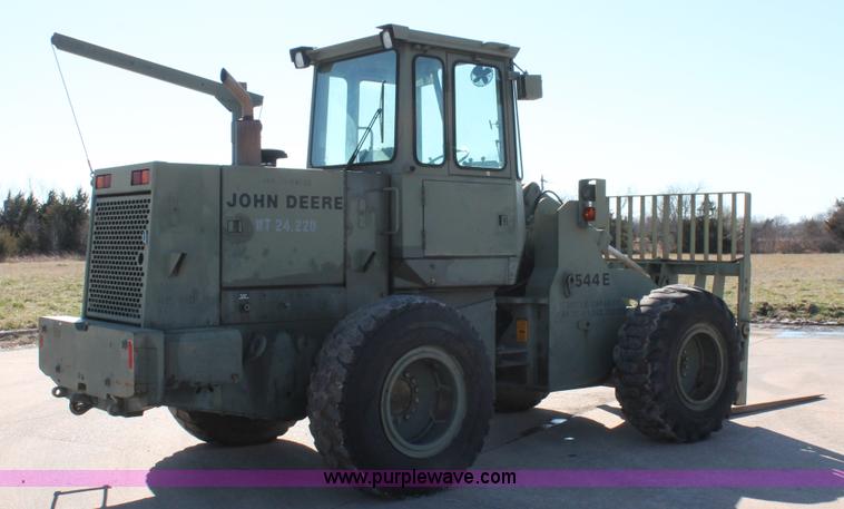 image for item L6839 1991 John Deere 544E wheel loader