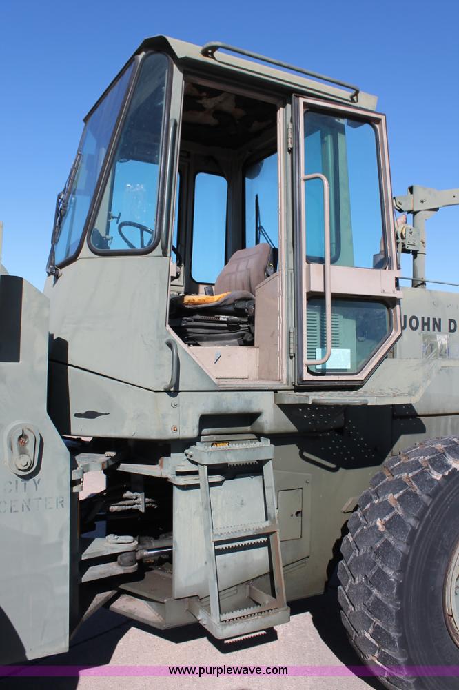 image for item L6839 1991 John Deere 544E wheel loader