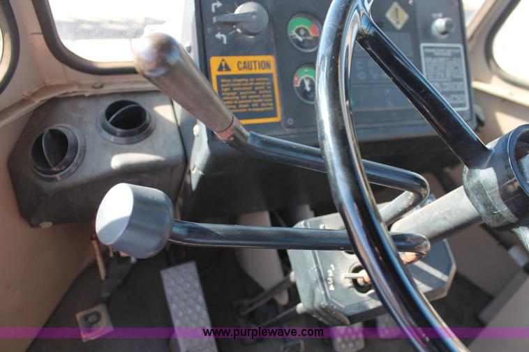 image for item L6839 1991 John Deere 544E wheel loader