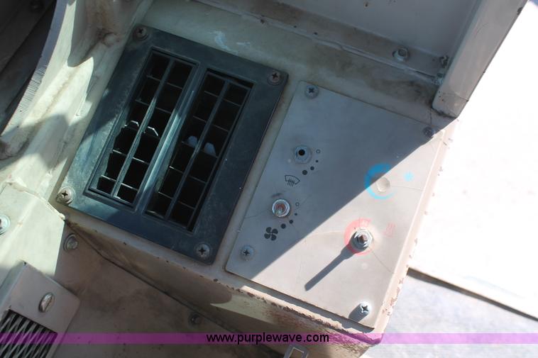 image for item L6839 1991 John Deere 544E wheel loader