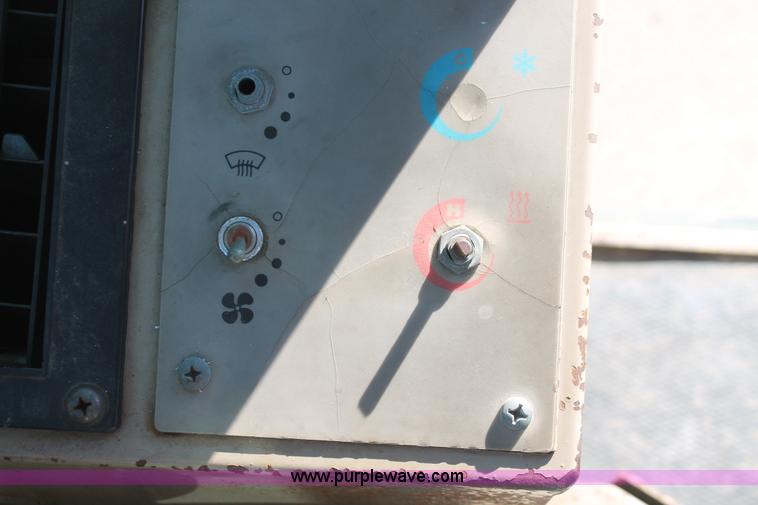 image for item L6839 1991 John Deere 544E wheel loader