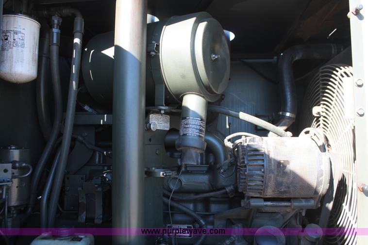 image for item L6839 1991 John Deere 544E wheel loader