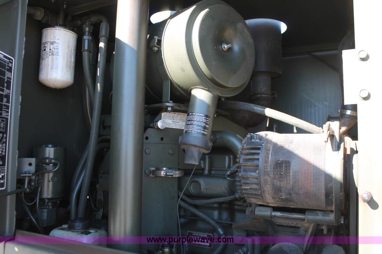 image for item L6839 1991 John Deere 544E wheel loader