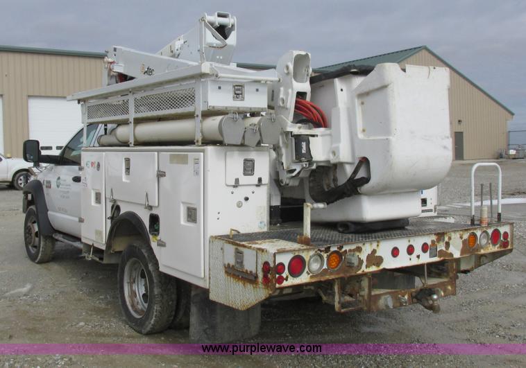 image for item L7118 2009 Dodge Ram 5500 bucket truck