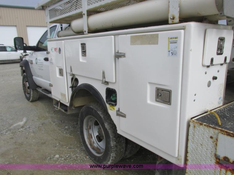 image for item L7118 2009 Dodge Ram 5500 bucket truck