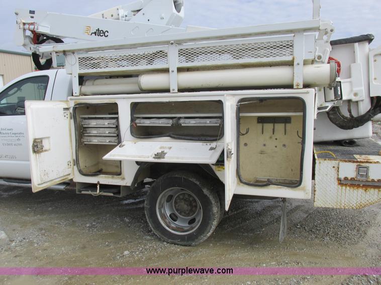 image for item L7118 2009 Dodge Ram 5500 bucket truck