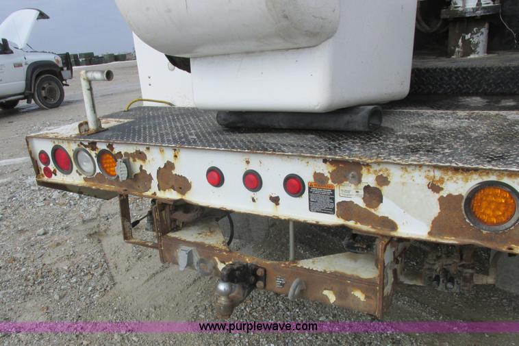 image for item L7118 2009 Dodge Ram 5500 bucket truck