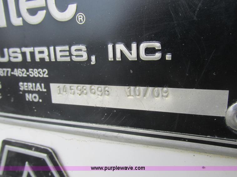 image for item L7118 2009 Dodge Ram 5500 bucket truck