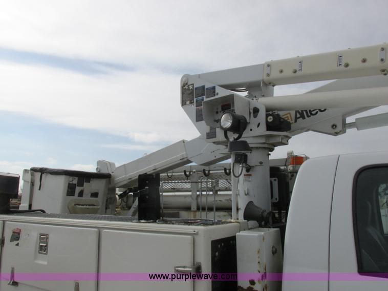 image for item L7118 2009 Dodge Ram 5500 bucket truck