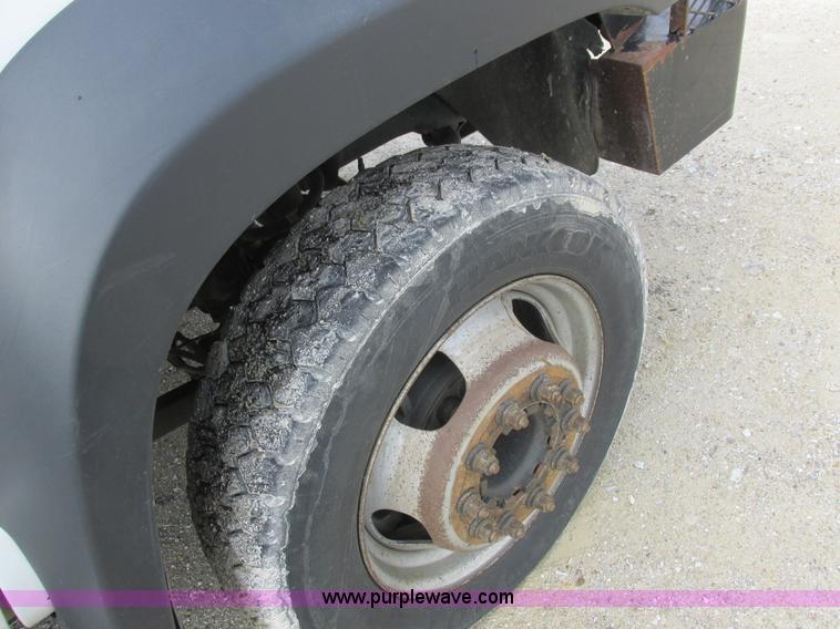 image for item L7118 2009 Dodge Ram 5500 bucket truck