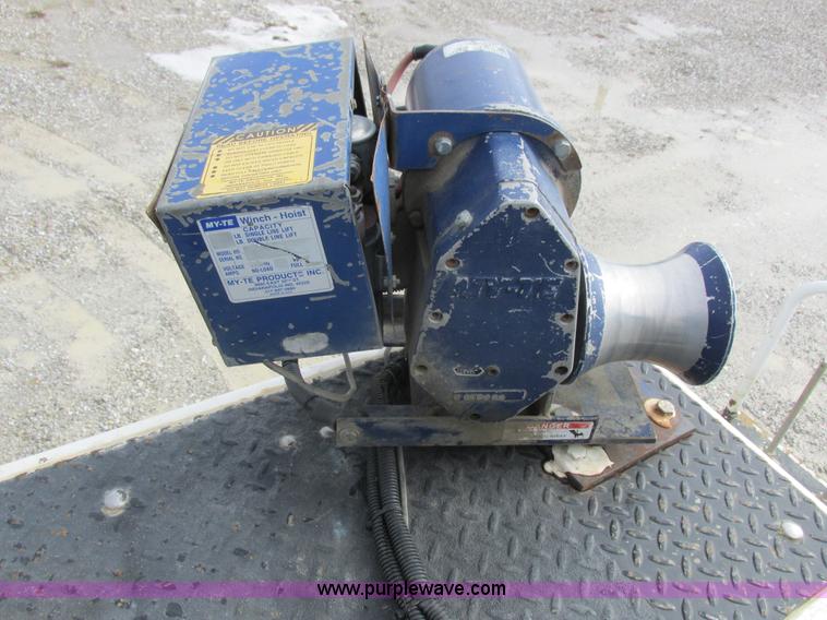 image for item L7118 2009 Dodge Ram 5500 bucket truck