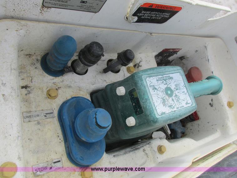 image for item L7118 2009 Dodge Ram 5500 bucket truck